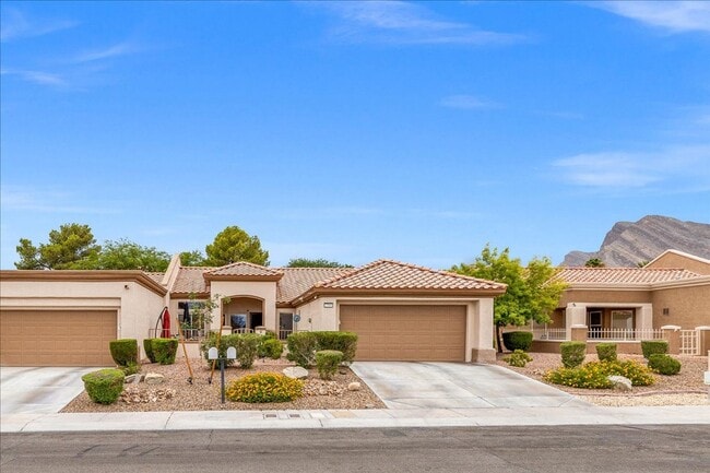 Building Photo - Beautifully Updated 2bd Sun City Summerlin Home with Resort-Style Amenities