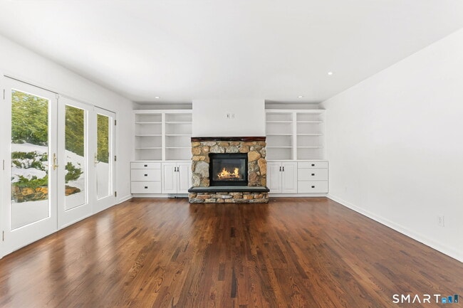 Building Photo - 11 Partrick Ln