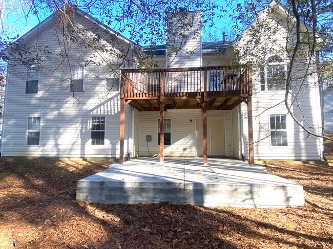 Building Photo - 1945 Grayson Oaks Ct