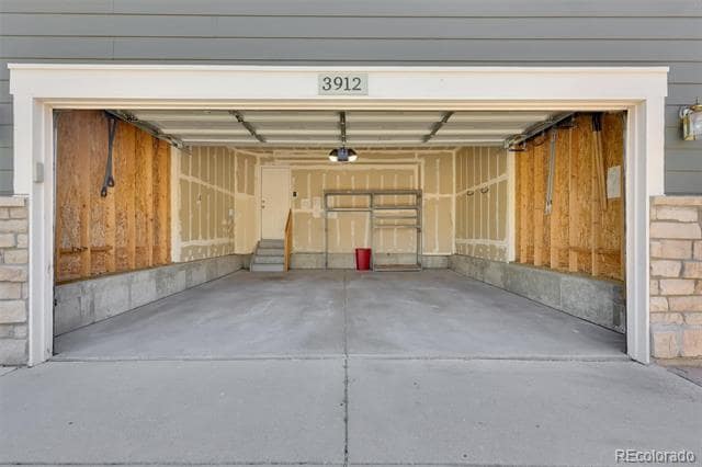 Building Photo - 3912 S Quatar St