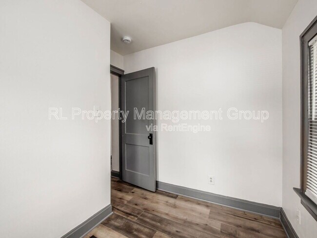 Building Photo - 439 Eldridge Ave