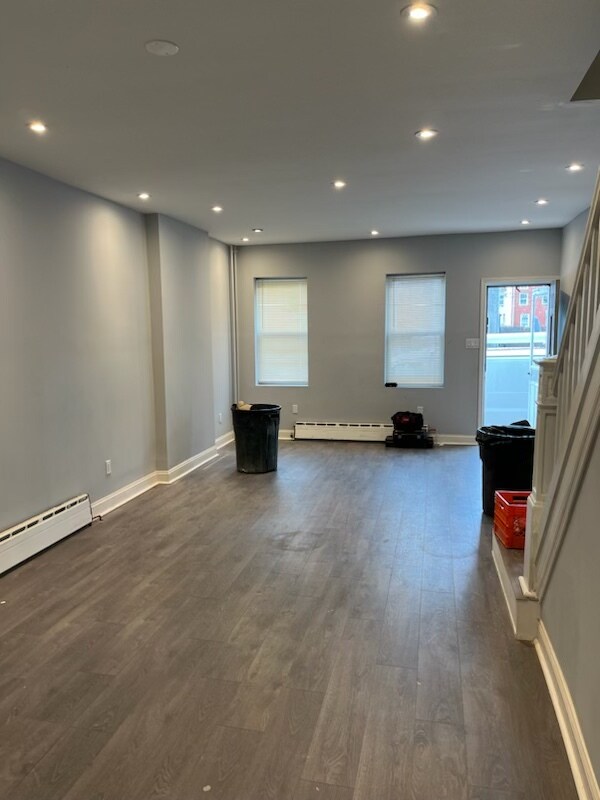 Building Photo - 115 2nd St