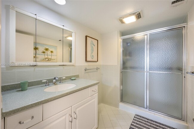Building Photo - 2200 S Ocean Ln