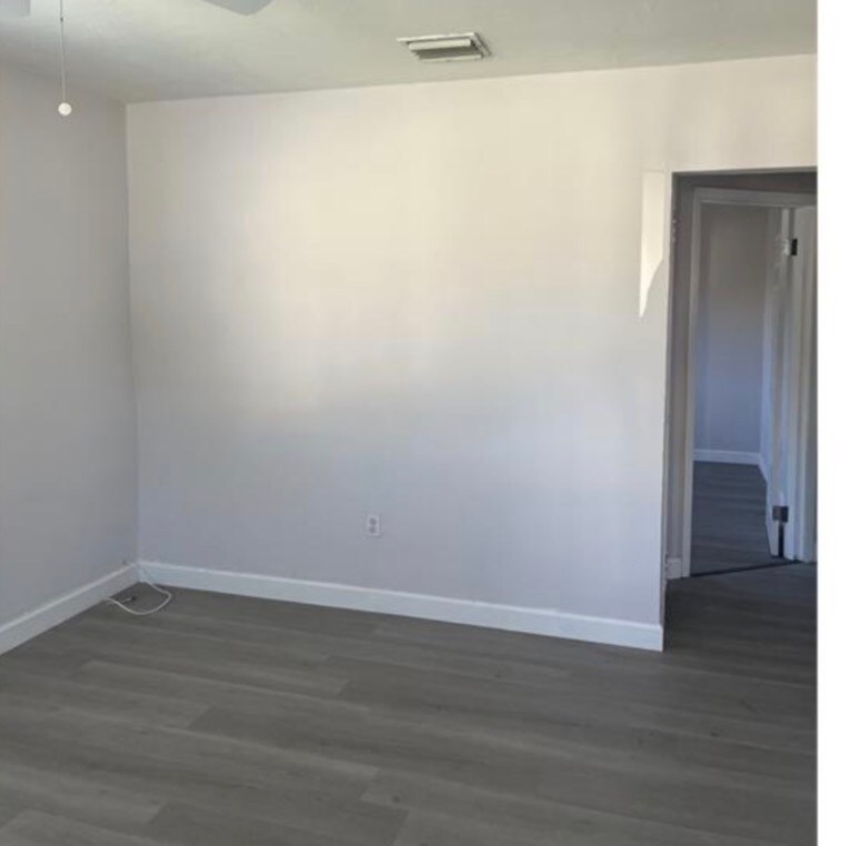 Building Photo - 1730 NW 50th St