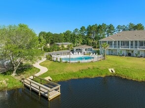 Building Photo - 232 Kara Lake Dr