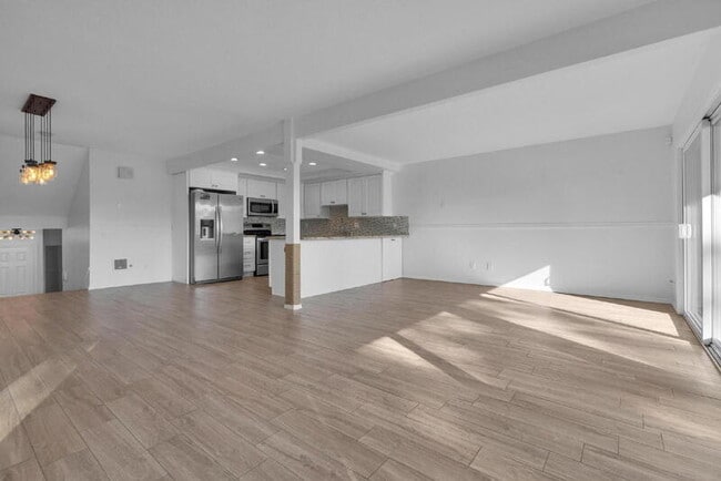 Building Photo - 4065 Harrison St