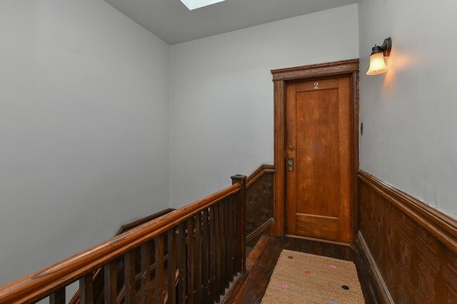 Building Photo - 722 27th St