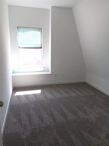 Building Photo - 369 Oakbend Dr