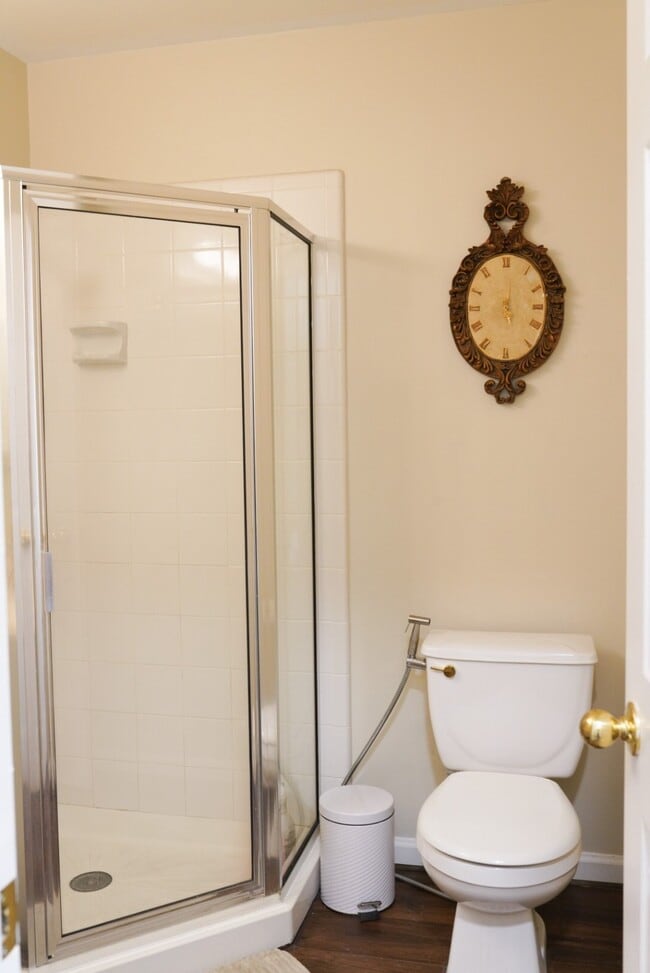 Building Photo - 1316 Tuam St