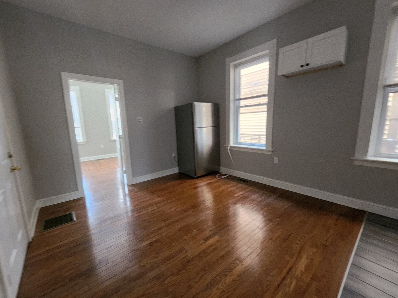 Building Photo - 43 William St