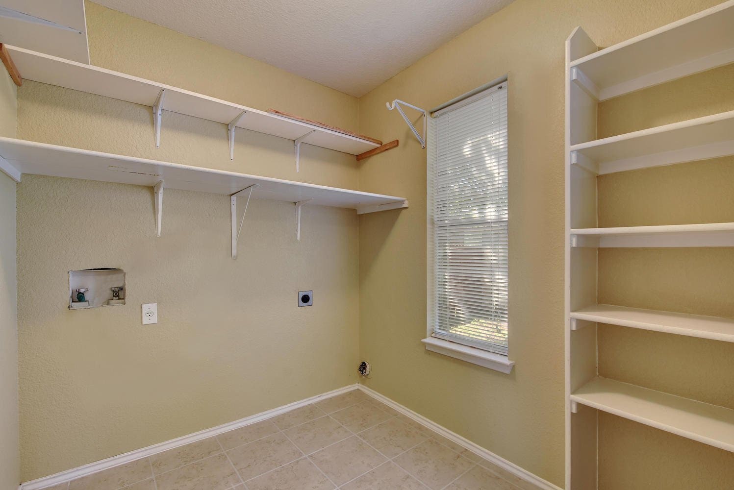 Building Photo - 104 Keaton Cove