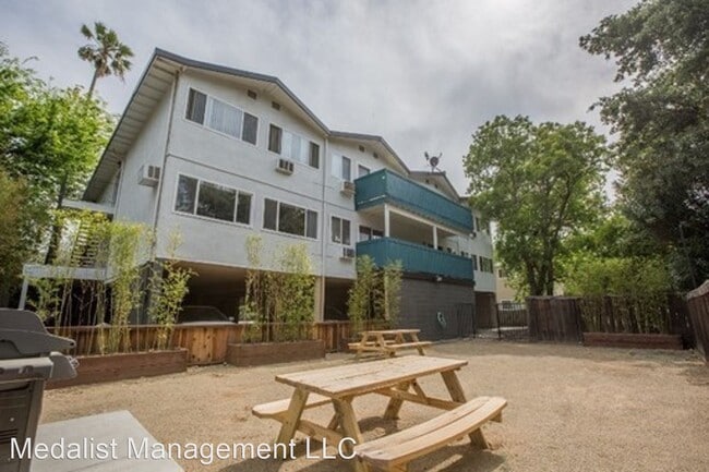 Building Photo - Studio, 1 bath Apartment - 411 1ST STREET