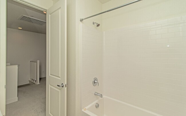 Building Photo - 3138 Asto Pl