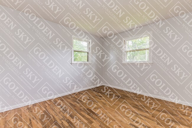 Building Photo - 4305 W Garver Dr