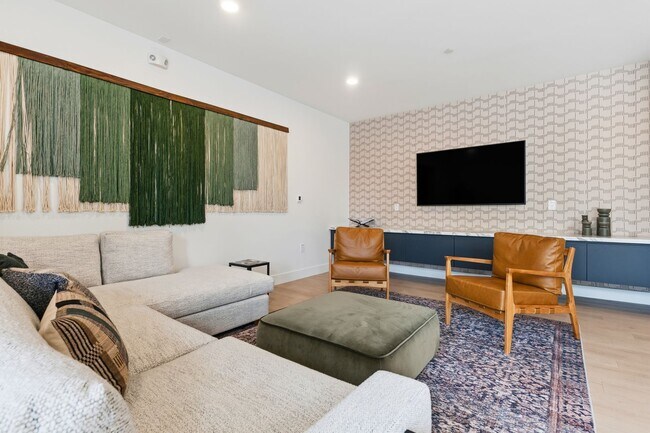 Building Photo - The Sage Portsmouth | Upscale 1BR Living | Luxury Amenities Included