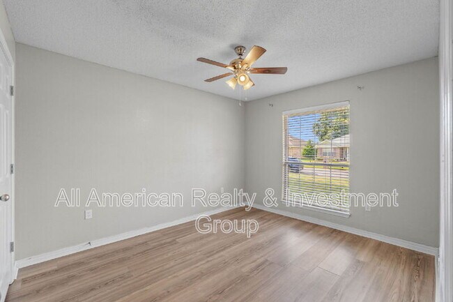 Building Photo - 203 Citadel Ln