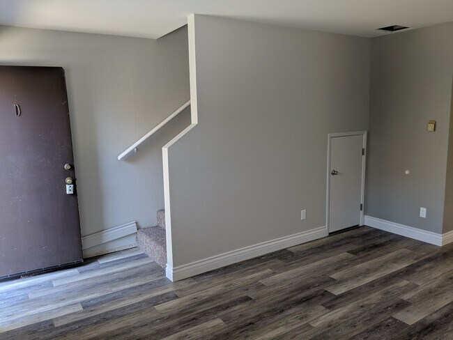 Building Photo - 2116 Fairchild Way