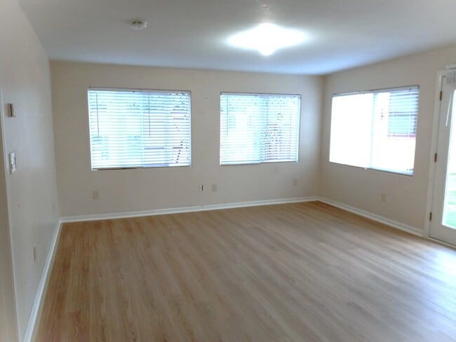 Building Photo - 2625 J Ave