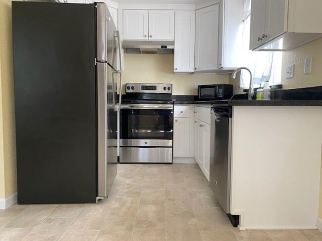 Building Photo - 2 bedroom home in Everett Near Recreation ...