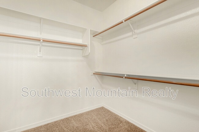 Building Photo - 1523 S Vine St