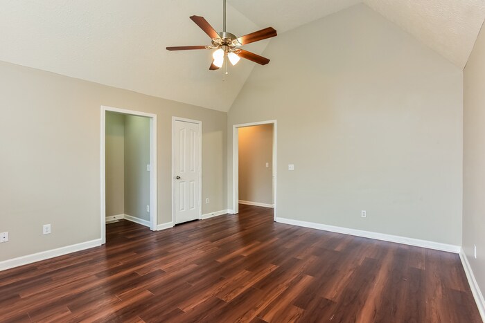 Building Photo - 503 Dunhill Ct