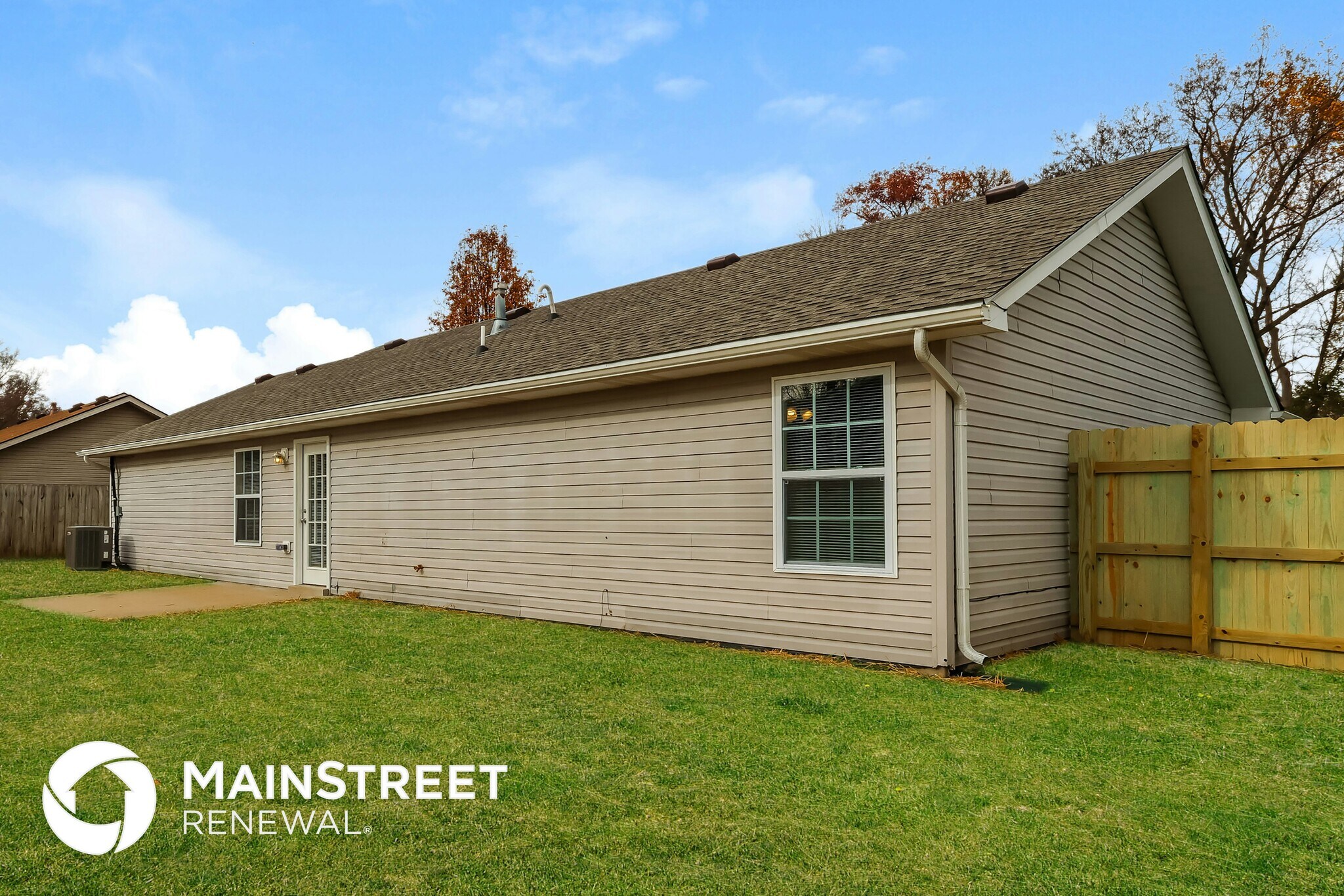 Building Photo - 1800 Field Dr