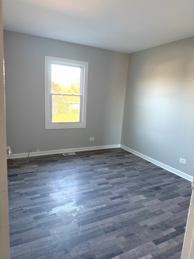 Building Photo - 651 Chesapeake Dr