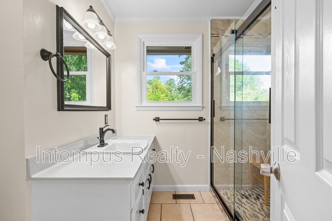 Building Photo - 7020 Bonnamere Dr