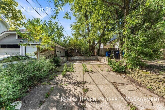 Building Photo - 3219 W 116th St