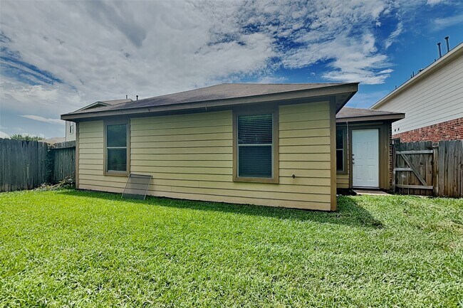 Building Photo - 2822 Wisner Cir