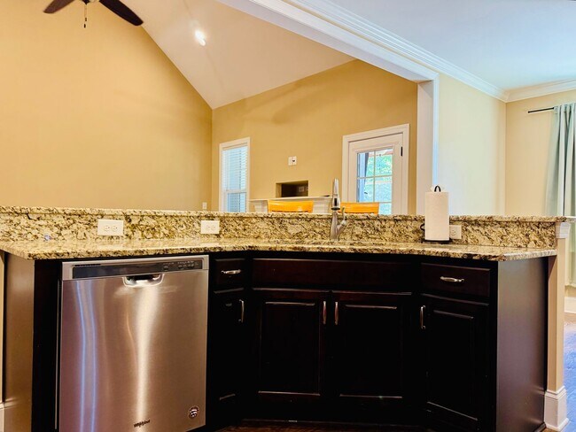Building Photo - 3658 Pleasants Ridge Dr