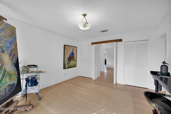 Building Photo - 2437 Burgundy Ct