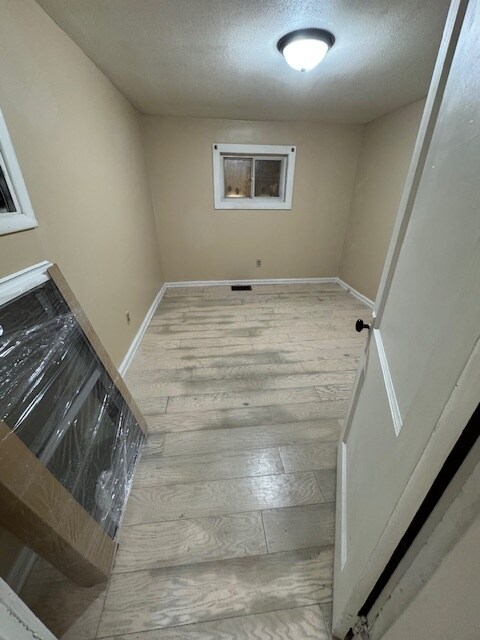 Building Photo - 2368 Velma Ave