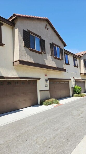 Building Photo - 24110 Tuscany Ave
