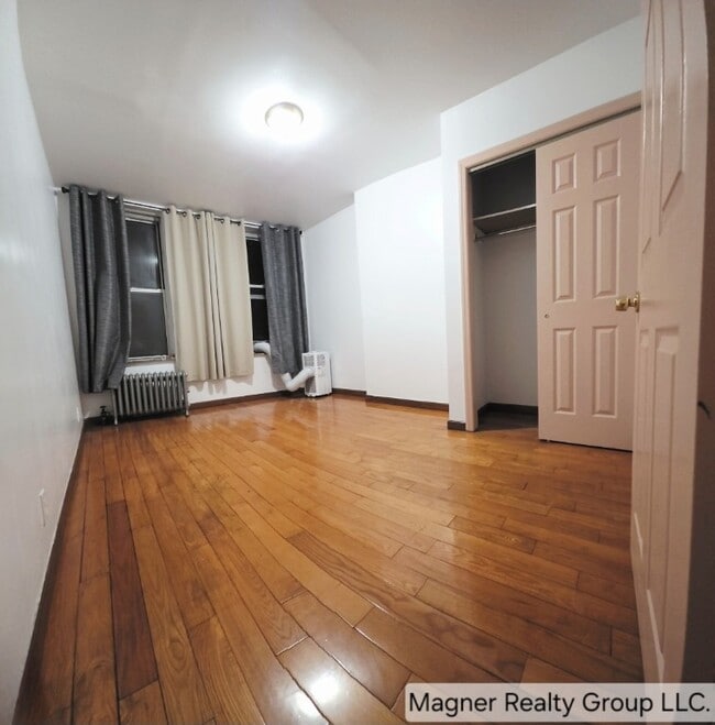 Building Photo - 72nd Street