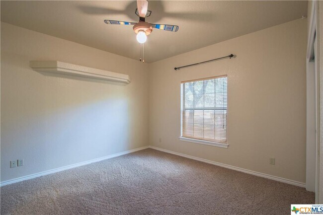 Building Photo - 2623 Kangaroo Ct