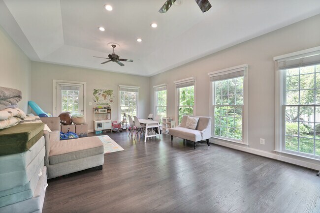 Building Photo - 5090 Hazel Ferguson Dr