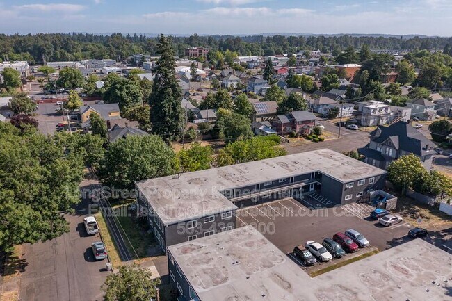 Building Photo - 205 6th Ave SE