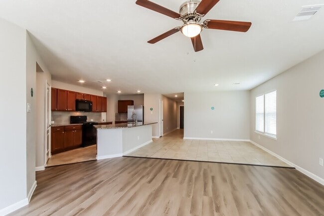 Building Photo - 20132 Langwell Dr