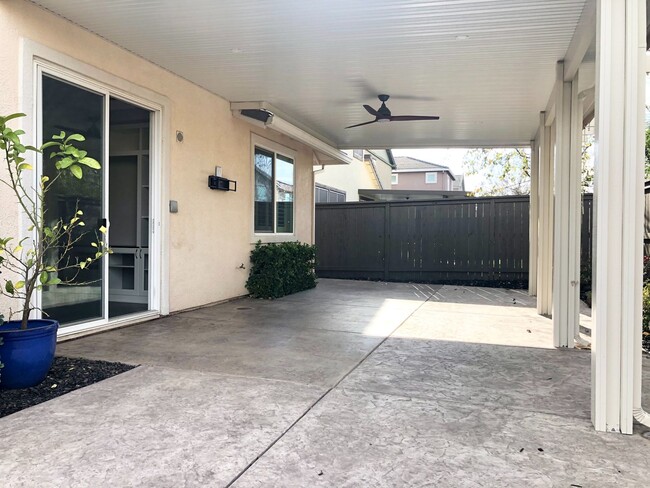 Building Photo - Beautifully Upgraded 4 Bedroom, 3 Bathroom...