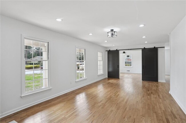 Building Photo - 262 Atwood Dr NW