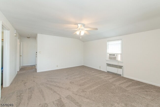 Building Photo - 44 Gless Ave