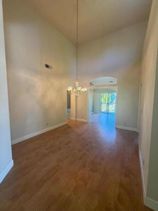 Building Photo - 7759 Beltane Dr