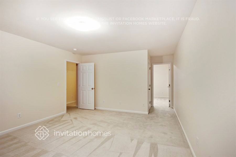 Building Photo - 175 River Hills Dr