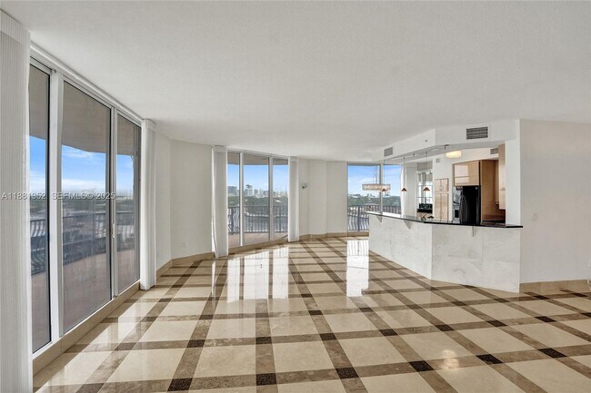 Building Photo - 100 S Birch Rd