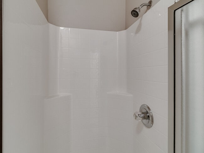 Building Photo - 2044 Sq. Ft. Home- Gated Community with a Pool/Club House-Edmond Schools- Lawn Care Included