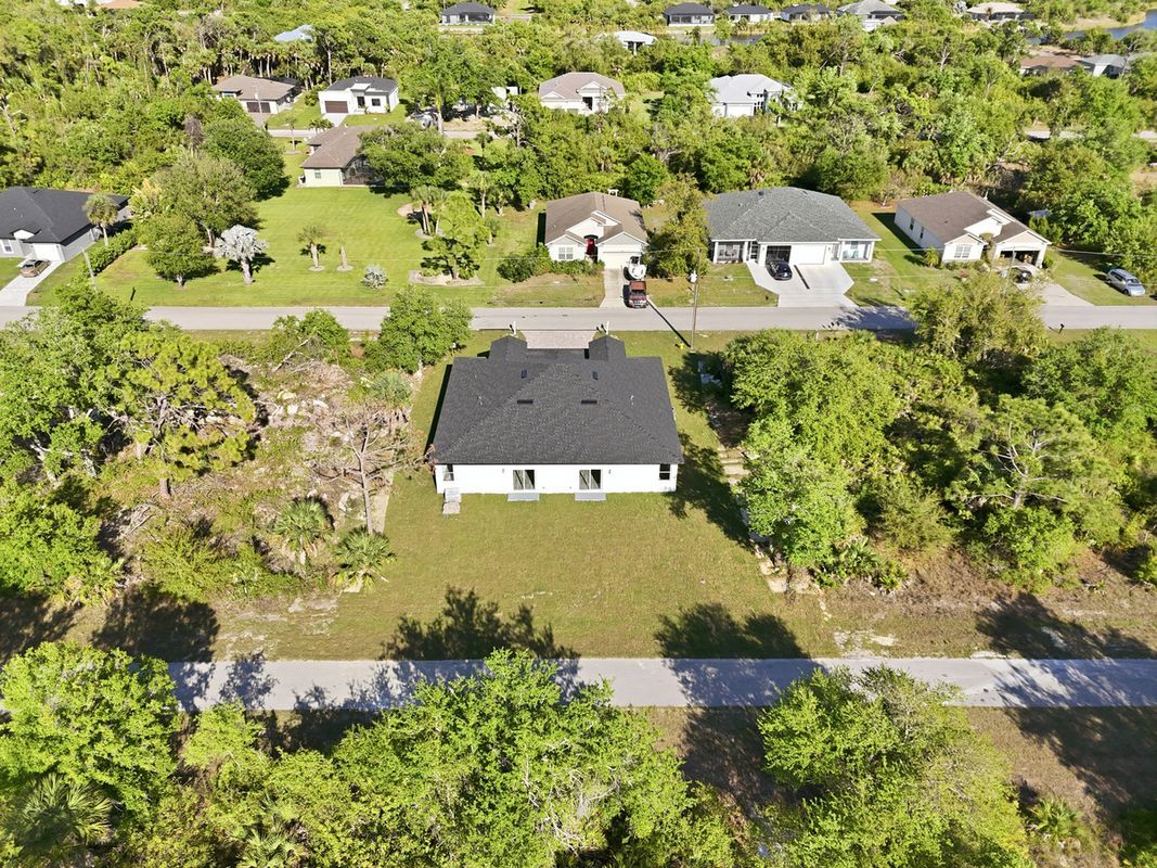 Building Photo - 10087 Amicola St