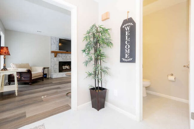 Building Photo - 1060 Washington Ave