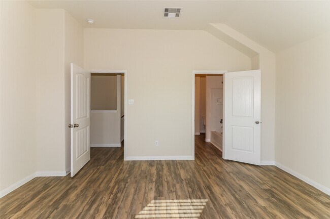 Building Photo - 2427 Lago Mirado Wy