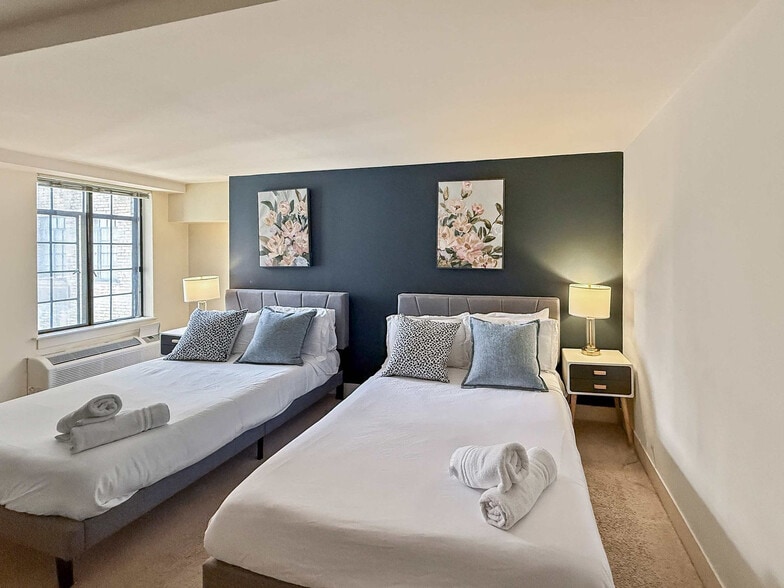 Building Photo - 111-23 N 15th St